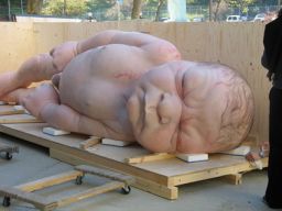 Meest realistische sculpturen - zie deze bijzondere bijna echte objecten - baby